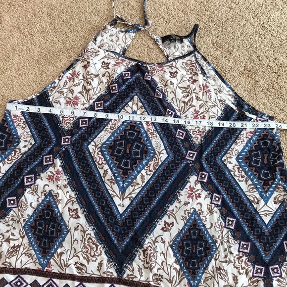 SUZANNE BETRO Size 2X white combo sleeveless top - Picture 6 of 8